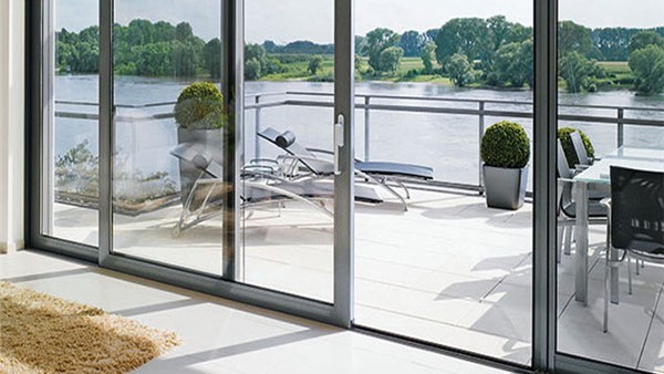 Top Reasons to Install a Sliding Door